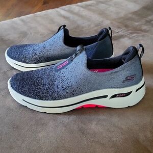 Skechers GoWalk Archfit